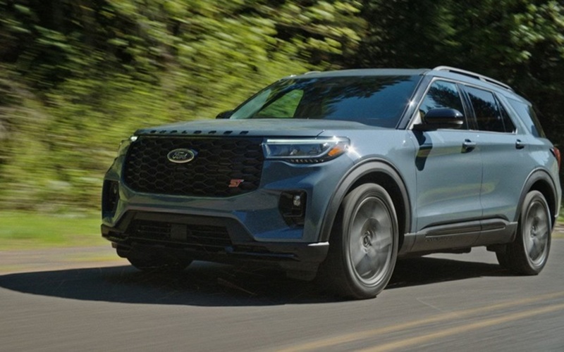 2025 Grey Ford Explorer